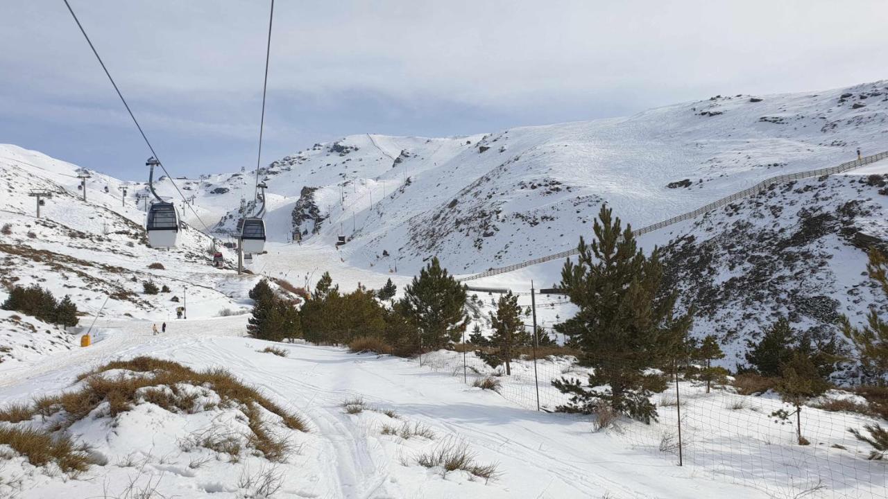 Estudio Mariposa Sierra Nevada Exteriör bild